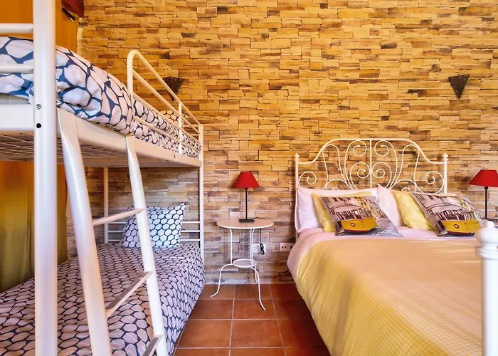 A Casa Da Andorinha * Salir de Matos